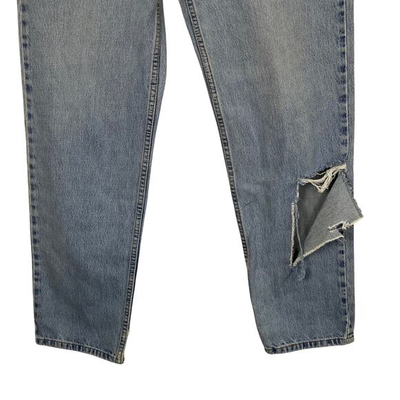 Lenny Upcycled Vintage Levi’s Jeans Light Wash Distressed Ripped Mom Jeans - Picture 3 of 16